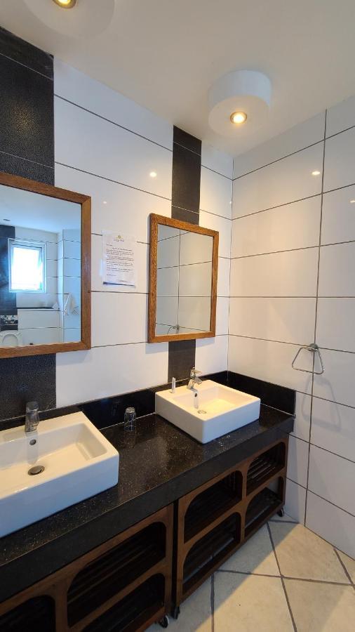 מומבסה C3 Cowrie Shell Residences מראה חיצוני תמונה